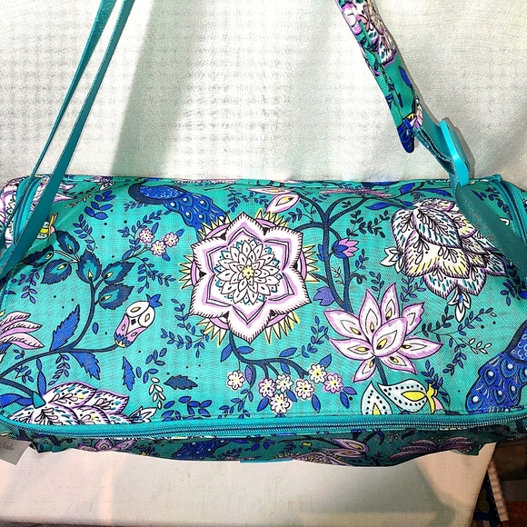 Vera Bradley Bags Vera Bradley Lighten Up Medium Active Duffel In